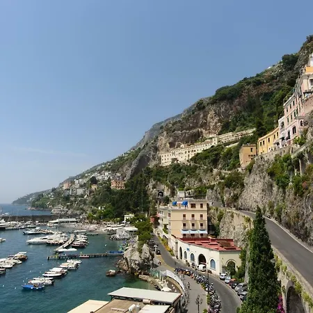 Dimore De Luca- Sea View Πανσιόν 4*