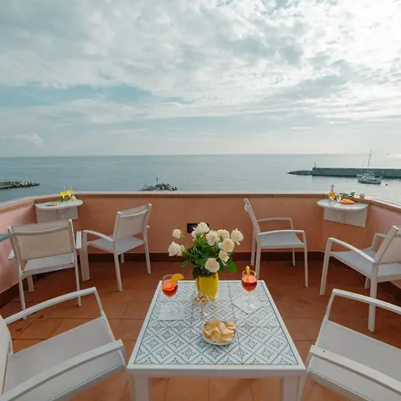 Guest house Dimore De Luca- Sea View Amalfi