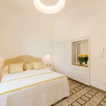 Dimore De Luca- Sea View Guest house 4*